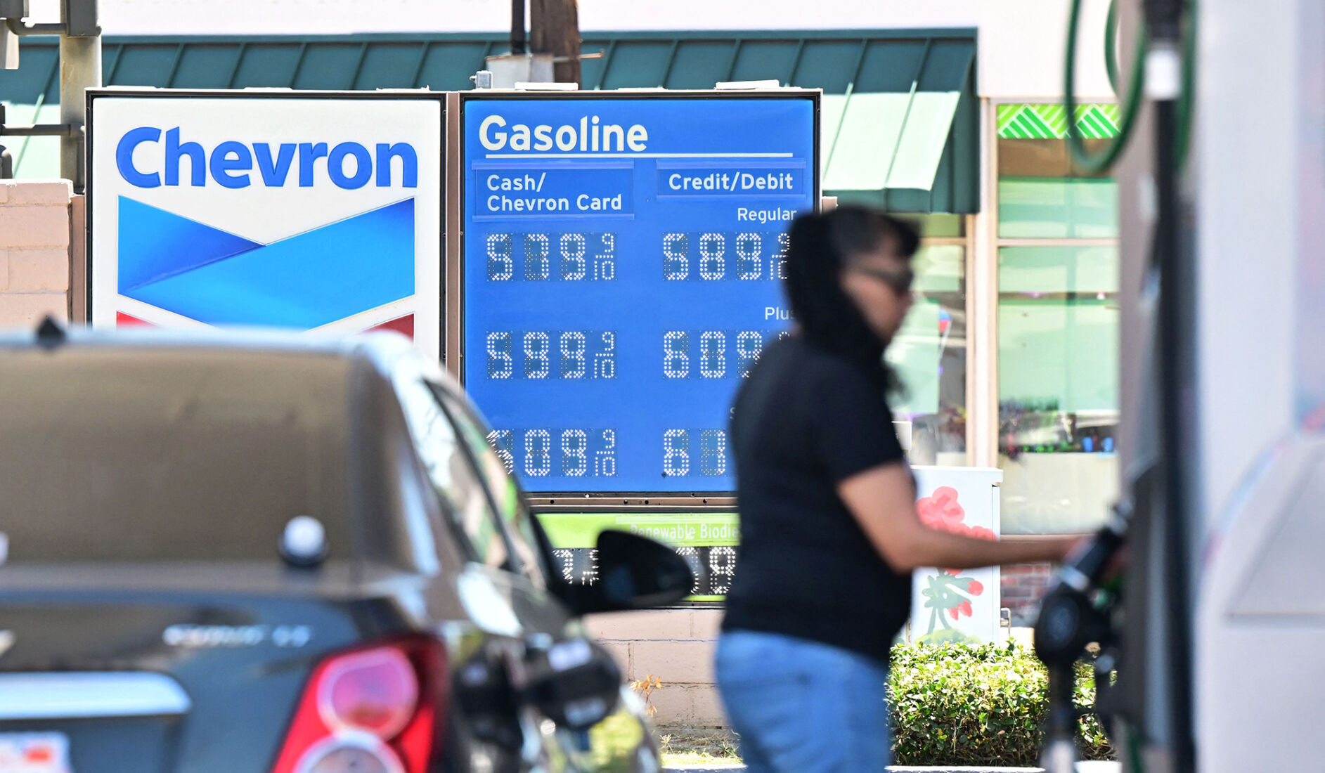 Gas prices had a wild ride this year, making 2023 tough to predict